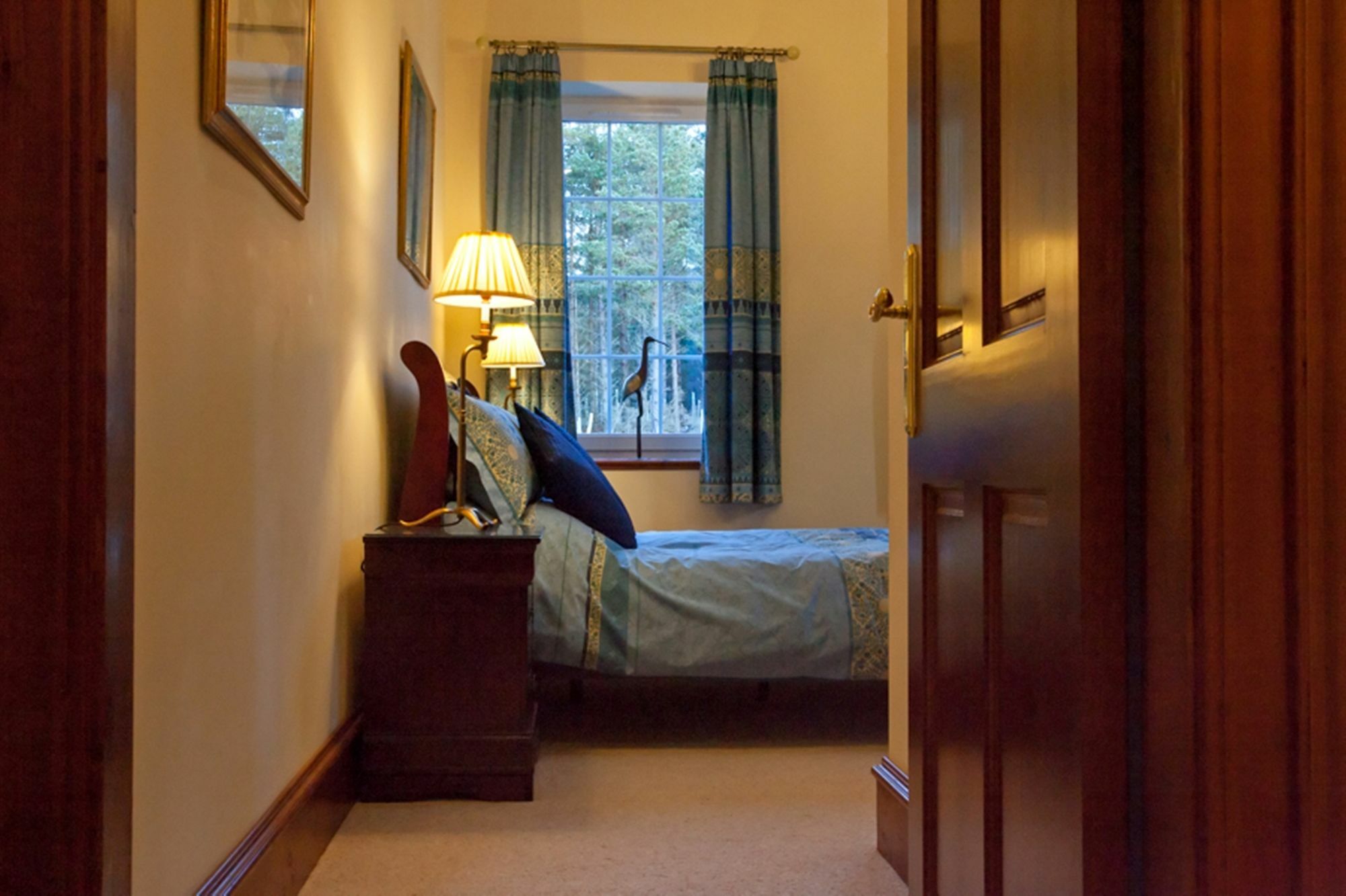 Daviot  Dinichean House Bed & Breakfast エクステリア 写真